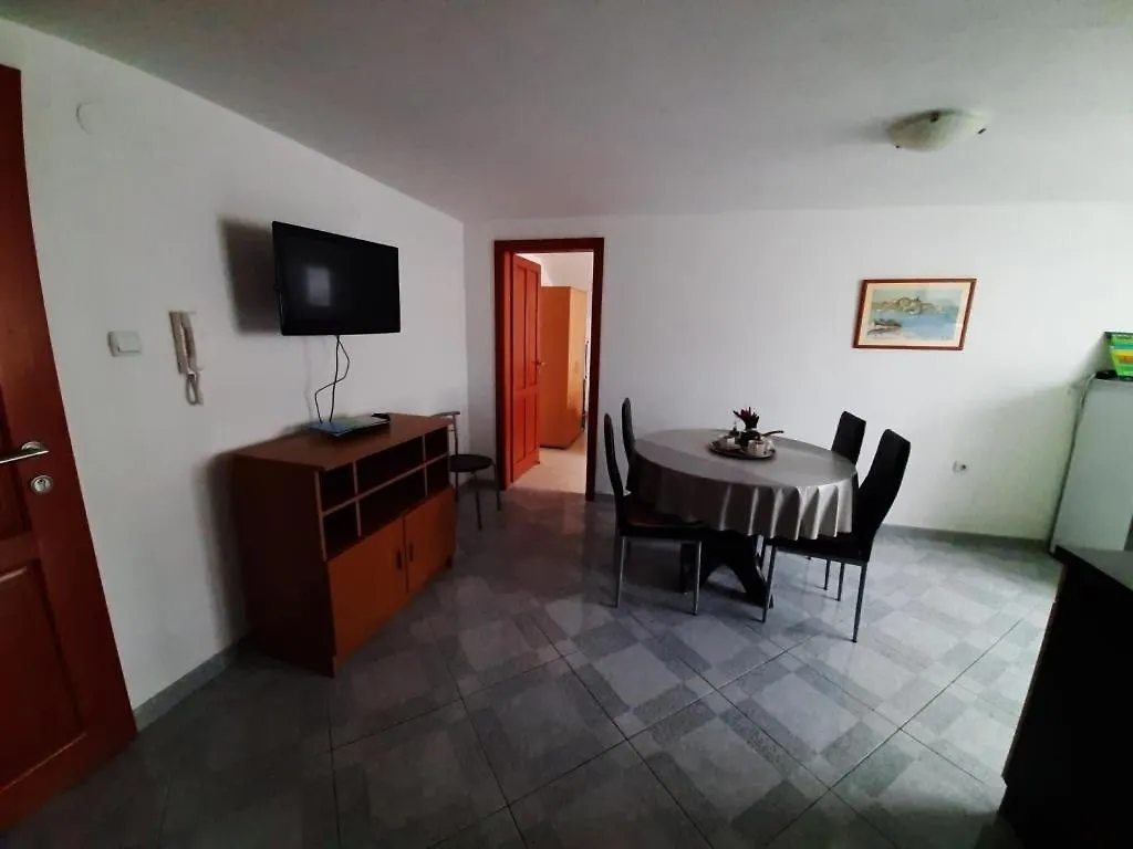 Apartments With A Parking Space Nska, Krk - 23054 Malinska