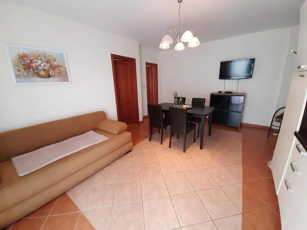 Apartments With A Parking Space Nska, Krk - 23054 Malinska