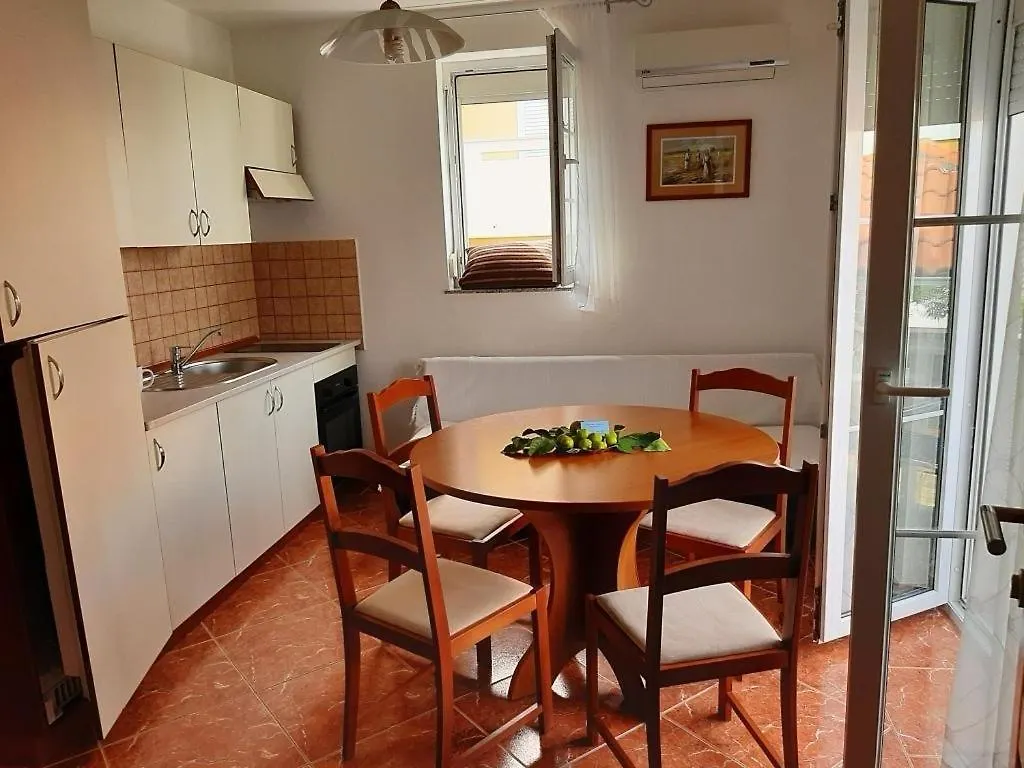 Apartments With A Parking Space Nska, Krk - 23054 Malinska