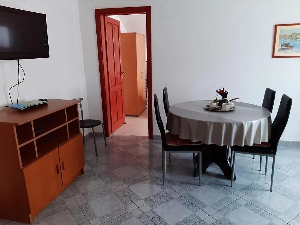 Apartments With A Parking Space Nska, Krk - 23054 Malinska